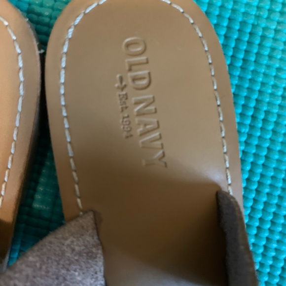 Sandals - Picture 3 of 4